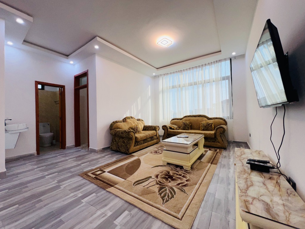 3 Bedroom Apartment photo 2